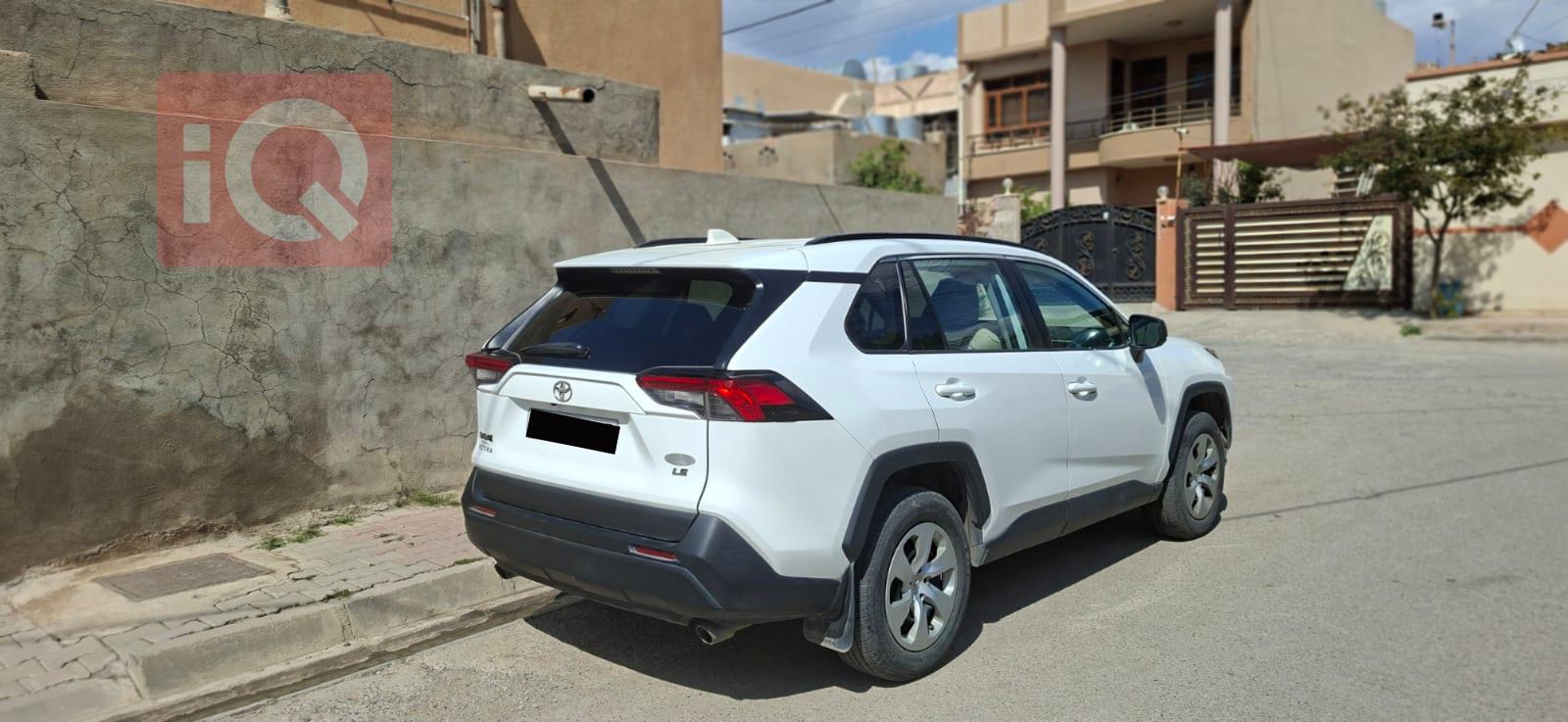 تويوتا راف 4